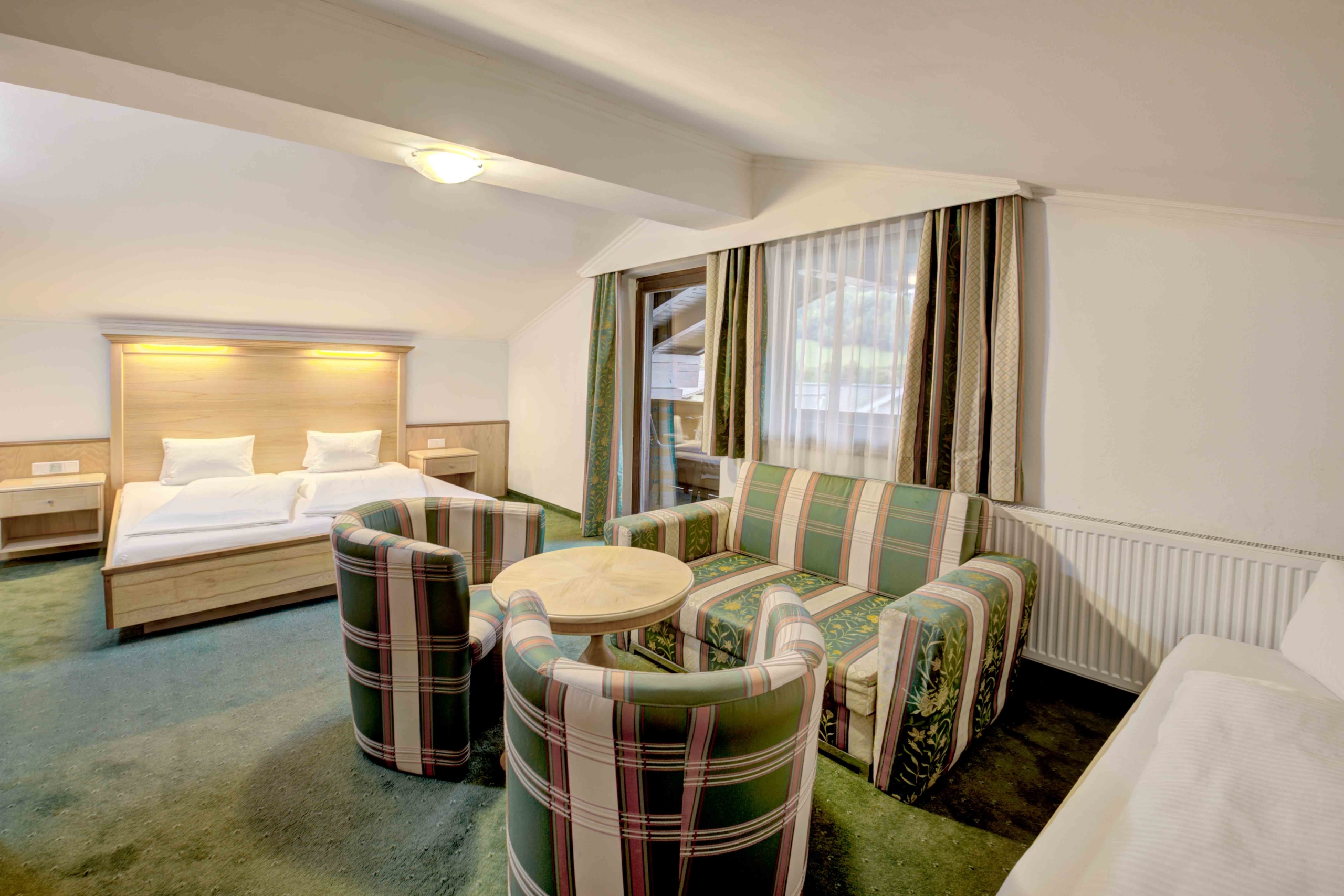 Hotel Martini Doppelzimmer mit Sitzecke
